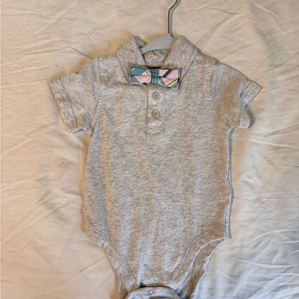Old Navy Gray Bodysuit with Multicolor Bow Tie